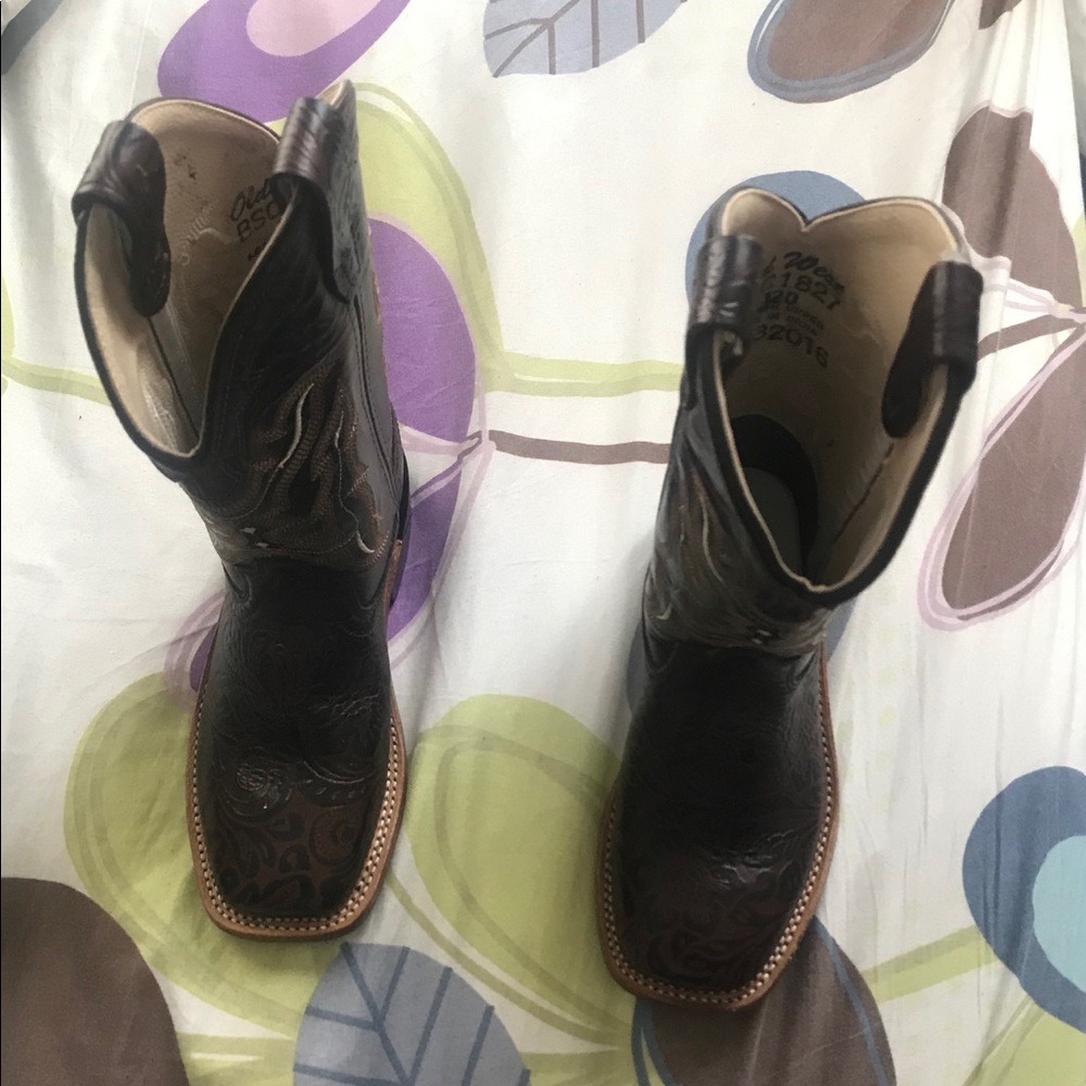 New old  west cowboy boots